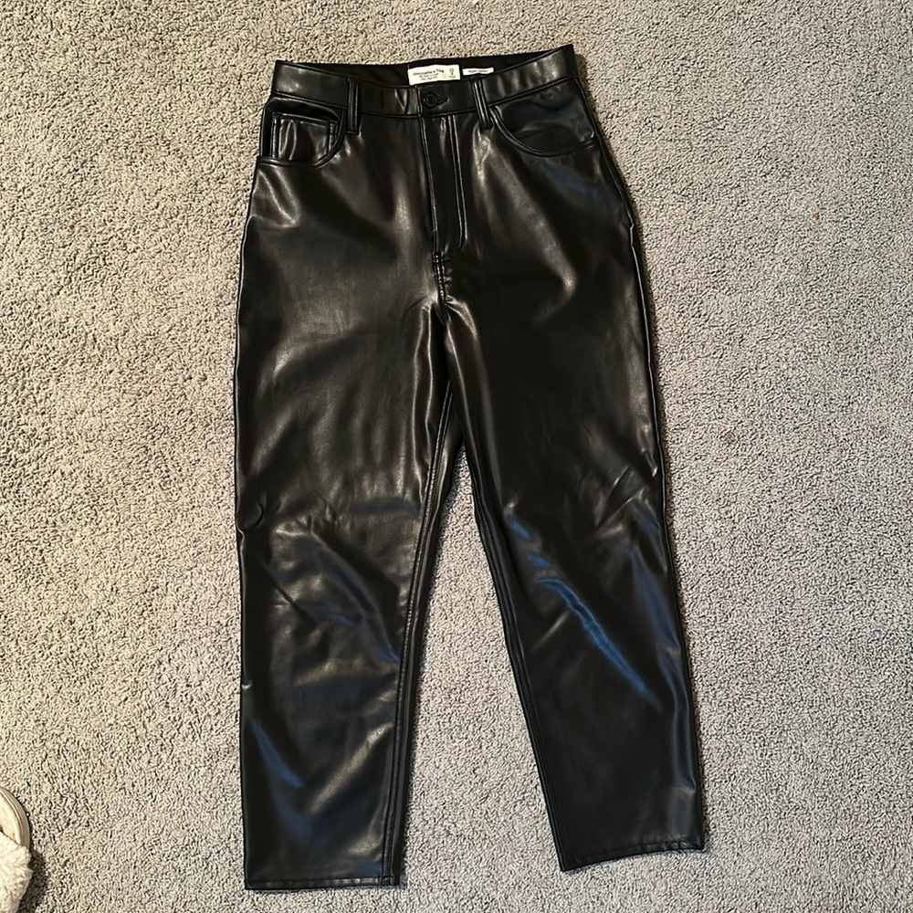 Abercrombie The Ankle Straight Ultra High Rise